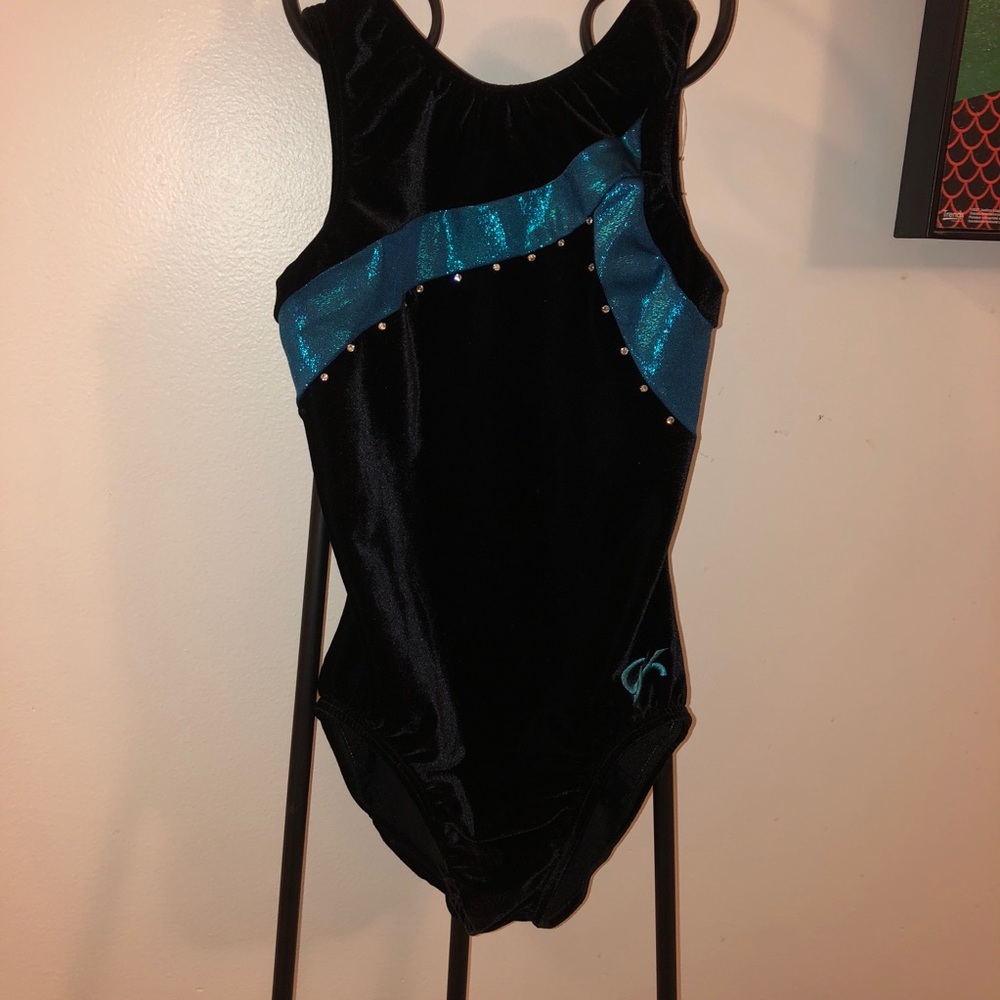 GK GYMNASTICS LEO